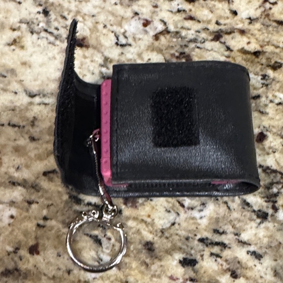 Mini Pink Digital Camera Keychain - Picture 9 of 13